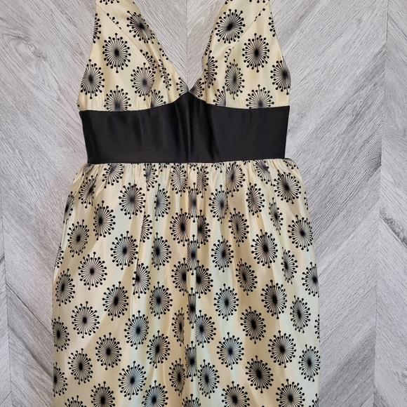 Milly Silk Starburst Deep Plunge Mini Dress Size 2 - Picture 5 of 10